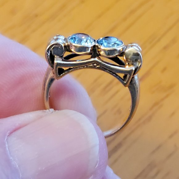 10K Solid Gold Aquamarine Ring - Picture 5 of 5